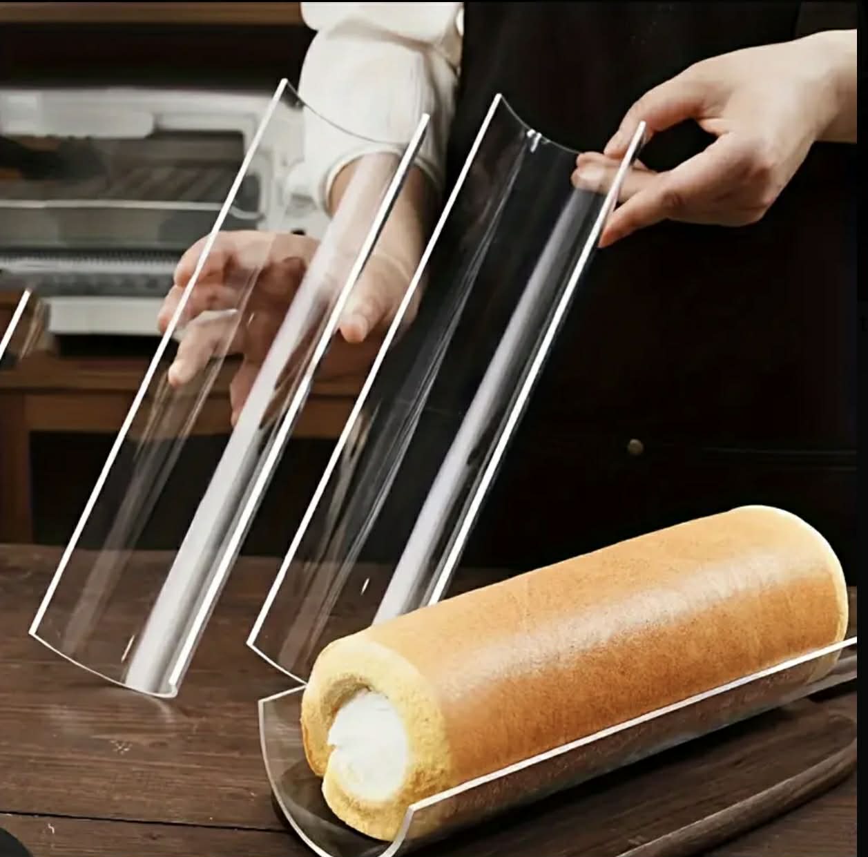 Rulou De Prajituri Din Acrilic In Forma De U - Transparent Si Rezistent Pentru Torturi Perfecte