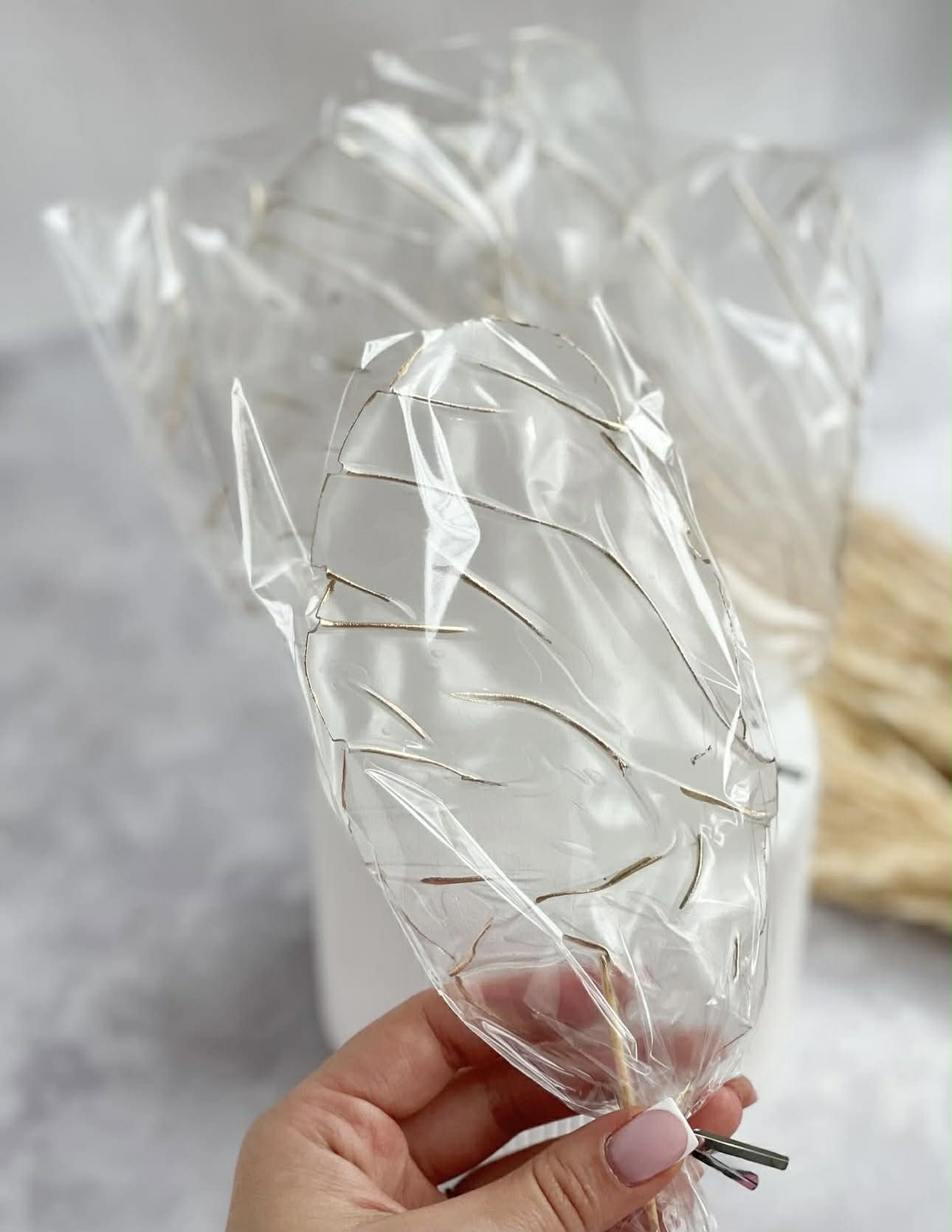 Edible wafer paper decoration, white