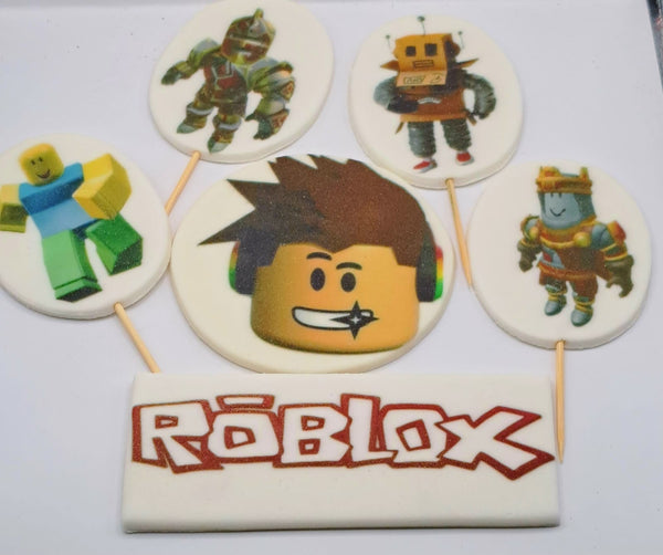 Decoratiuni pasta de zahar, Roblox, prevazute cu bete