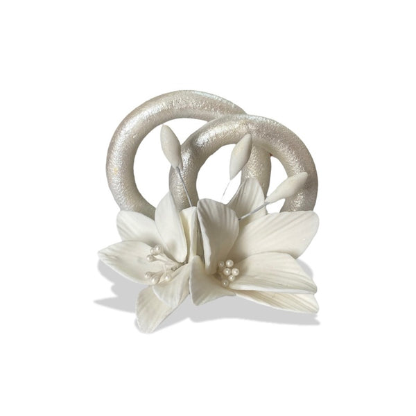 Decoratiuni pasta de zahar, Crini albi, inel, decor nunta