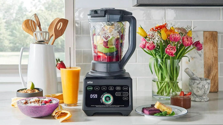 Braun Hochleistungsmixer Powerblend 9 JB9040 – Standmixer Mit Glas-Mixkrug, 18 Mixprogramme, 10 Geschwindigkeiten + Pulsfunktion, Heiße Suppen Funktion, Reinigungsprogramm, Stampfer, 1600 W, Schwarz